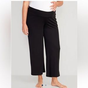 Old Navy Maternity Rollover Waist Cropped Pants size Large